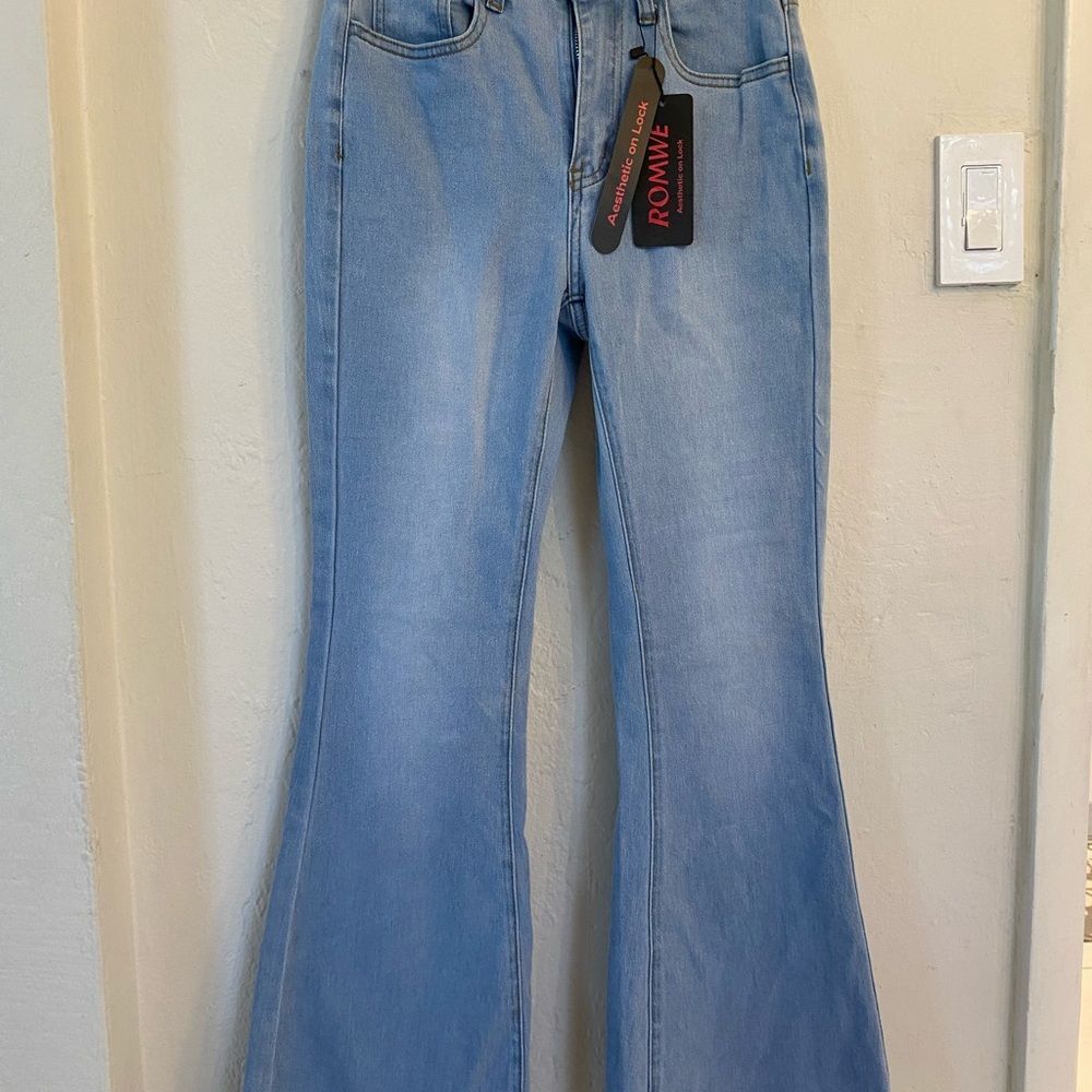 ROMWE Light Blue Flare Jeans Size S NWT